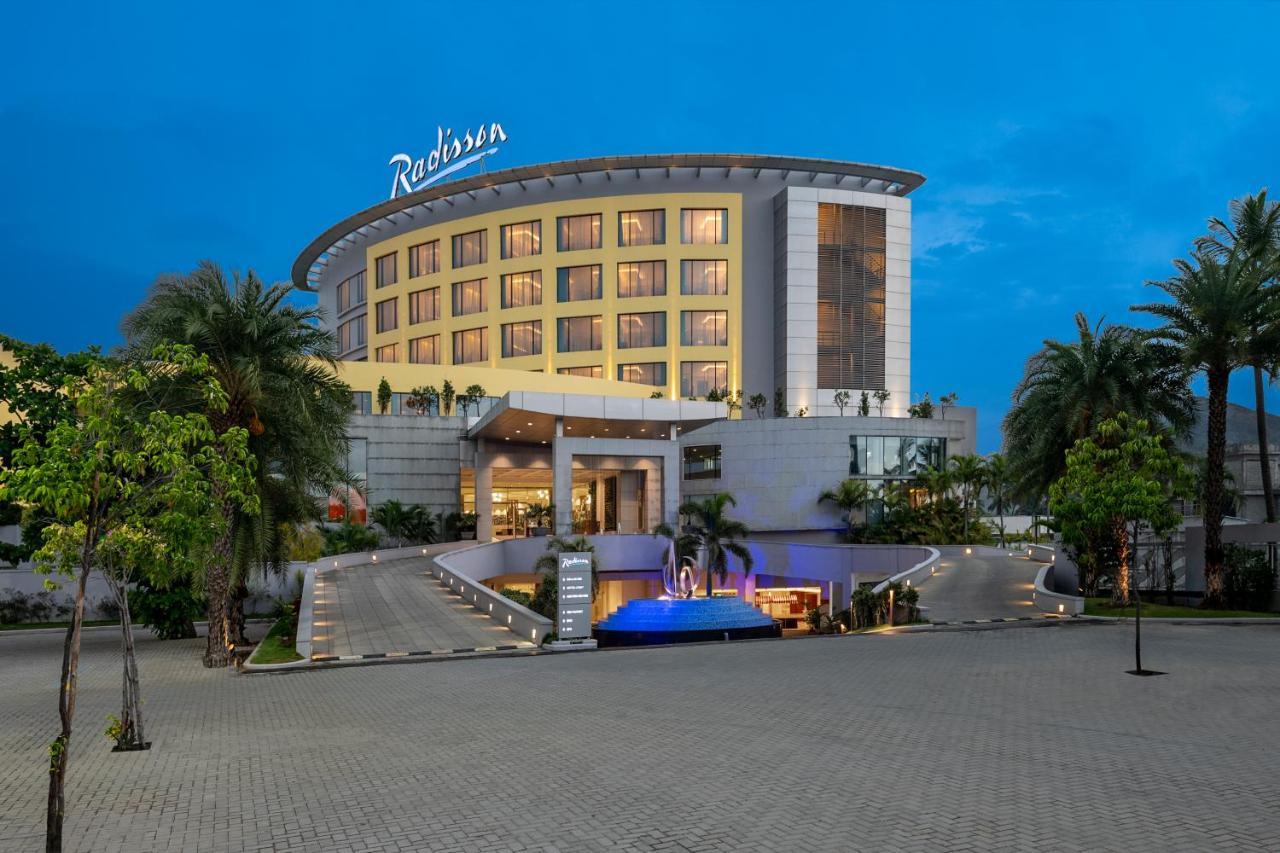 Radisson Salem Hotel Exterior photo