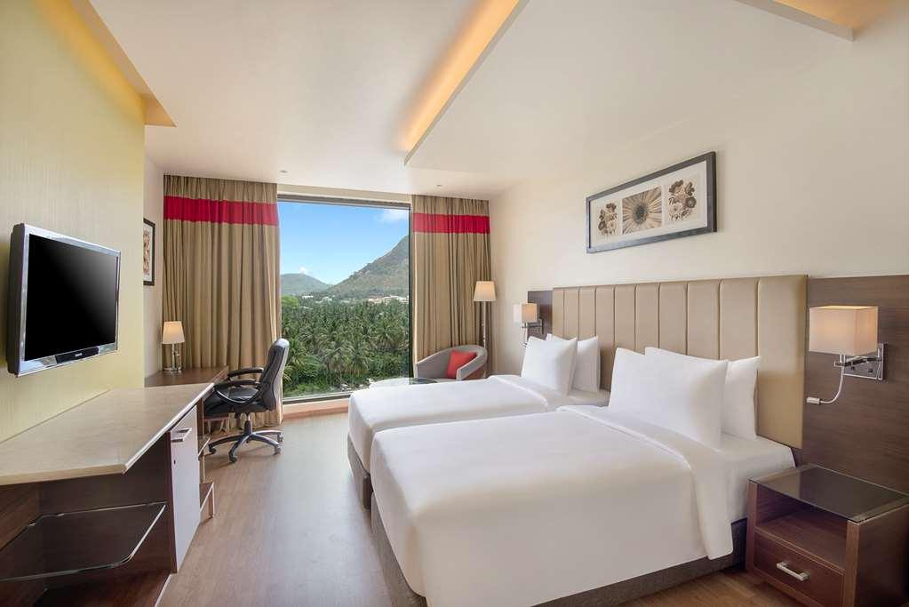 Radisson Salem Hotel Room photo